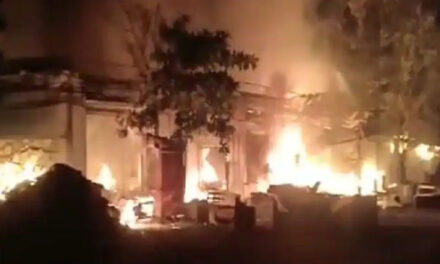مہاراشٹر: بھیونڈی کے فرنیچر مارکیٹ میں آتشزدگی سے تباہی، 50 سے زیادہ گودام جل کر خاک