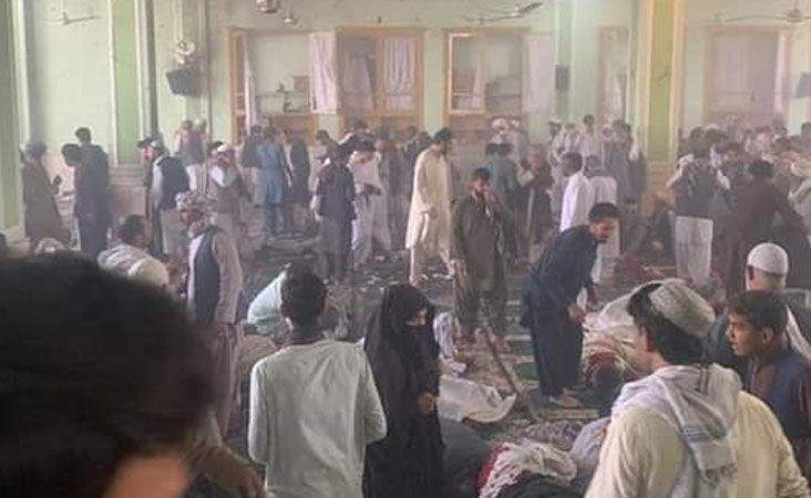 افغانستان میں پھر نمازِ جمعہ کے دوران بم دھماکہ، درجنوں نمازی ہلاک، متعدد افراد زخمی