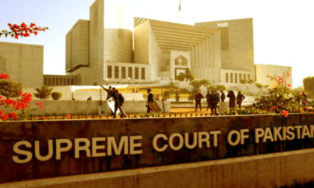 پاکستان: سپریم کورٹ کی پچ پر عمران خان ہوئے بولڈ، تحریک عدم اعتماد پر 9 اپریل کو ہوگی ووٹنگ